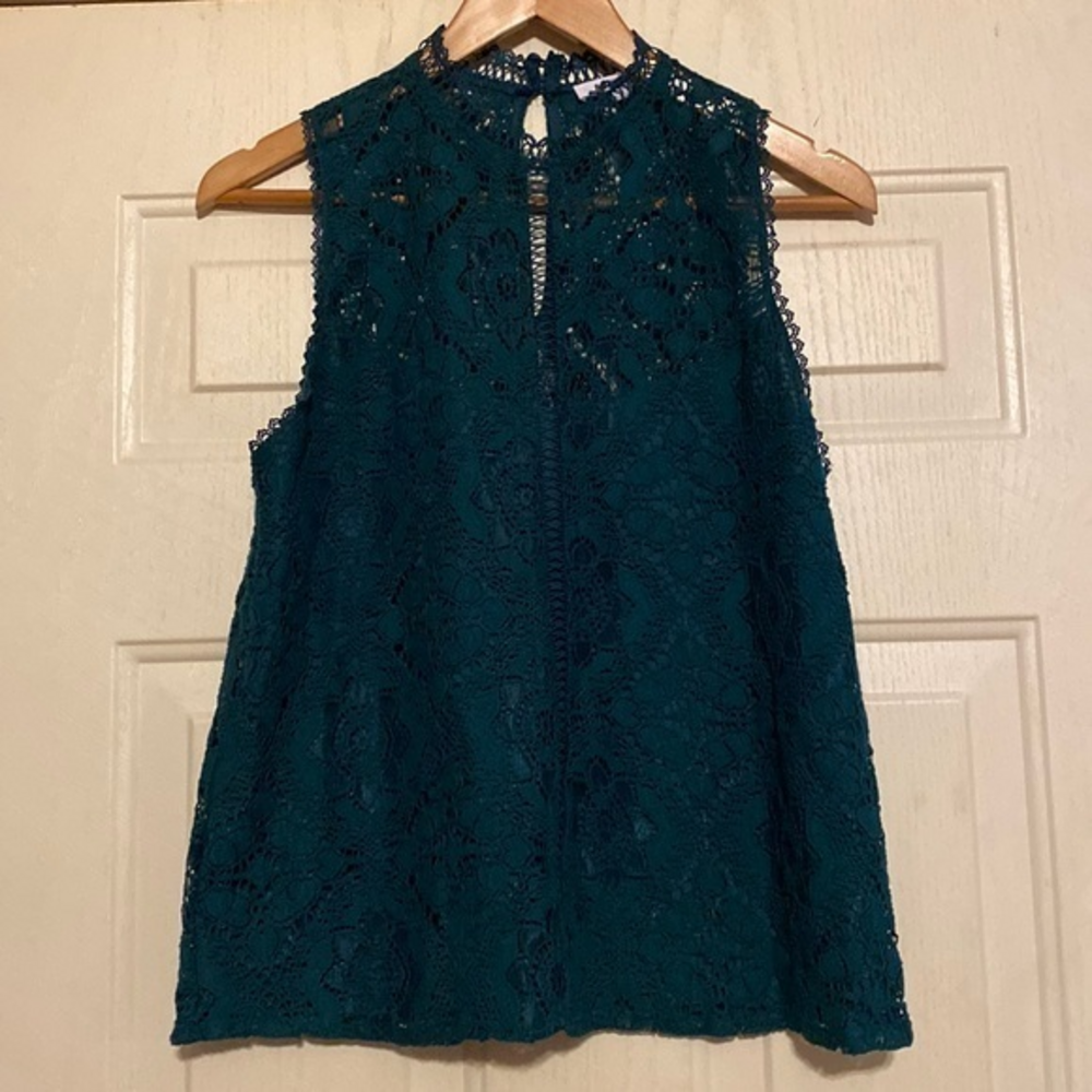 BB Dakota Lace Top